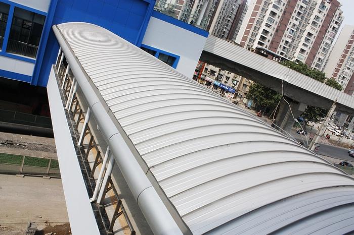 铝镁锰屋面板安装维修的方便性与实用经验分享